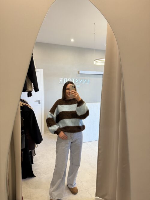 Sweter pasy błękit-czekolada