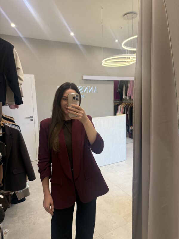 Marynarka z marszczonym rękawem bordowa